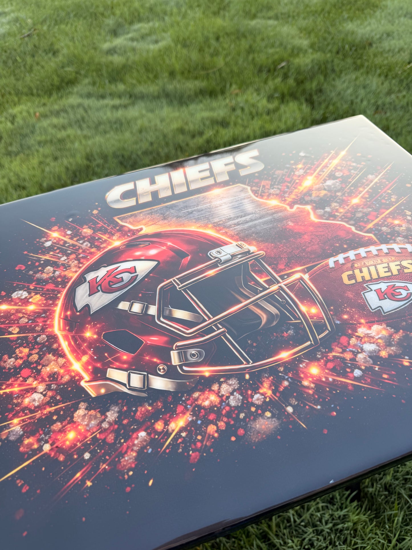 Kansas City Chiefs NFL Tray Table – Folding Game Day Table | Chiefs Fan Man Cave Decor